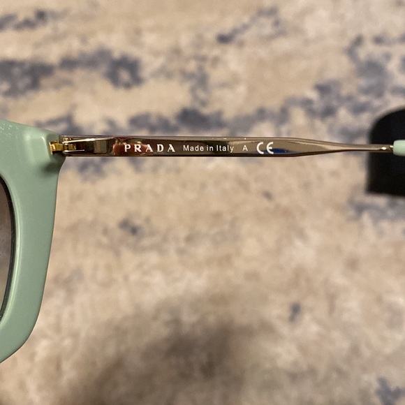 Green Prada sunglasses. Style Code SPR09Q - Picture 5 of 8